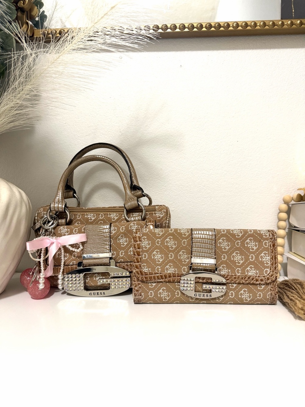 Vintage GUESS mini bag + wallet set